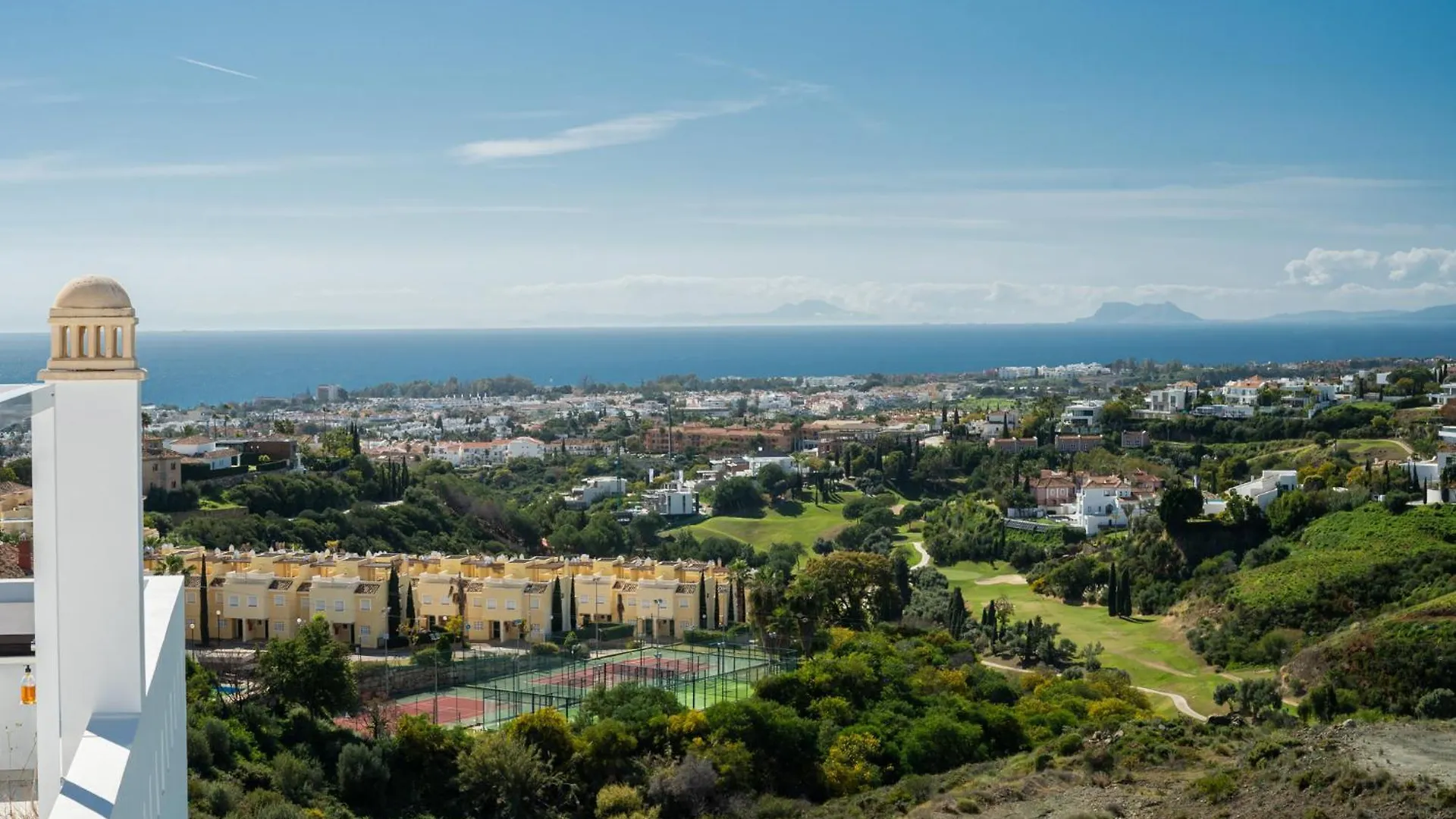 公寓 Paraiso Penthouse Unique Sea View To Gibraltar 埃斯特波纳