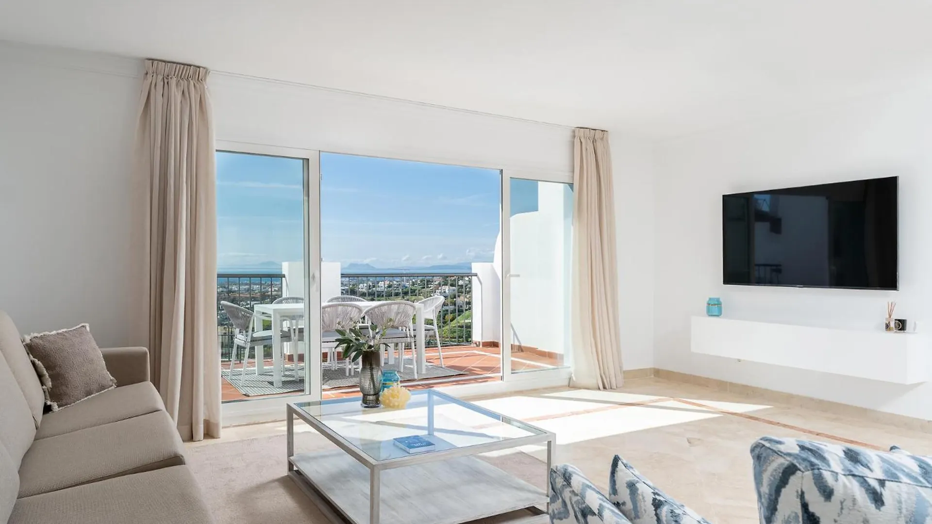 公寓 Paraiso Penthouse Unique Sea View To Gibraltar 埃斯特波纳