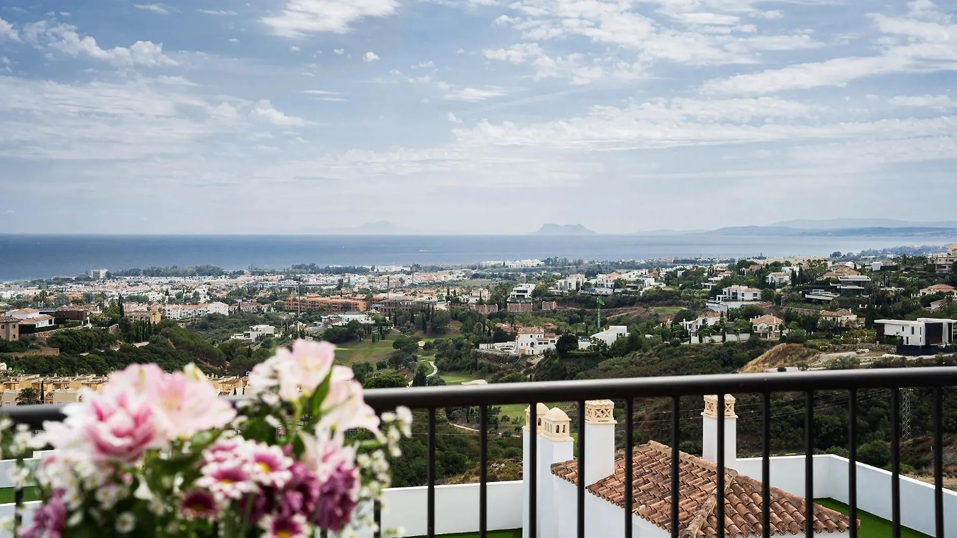 Paraiso Penthouse Unique Sea View To Gibraltar 埃斯特波纳